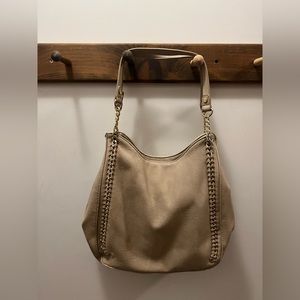Cream shoulder bag with gold hardware